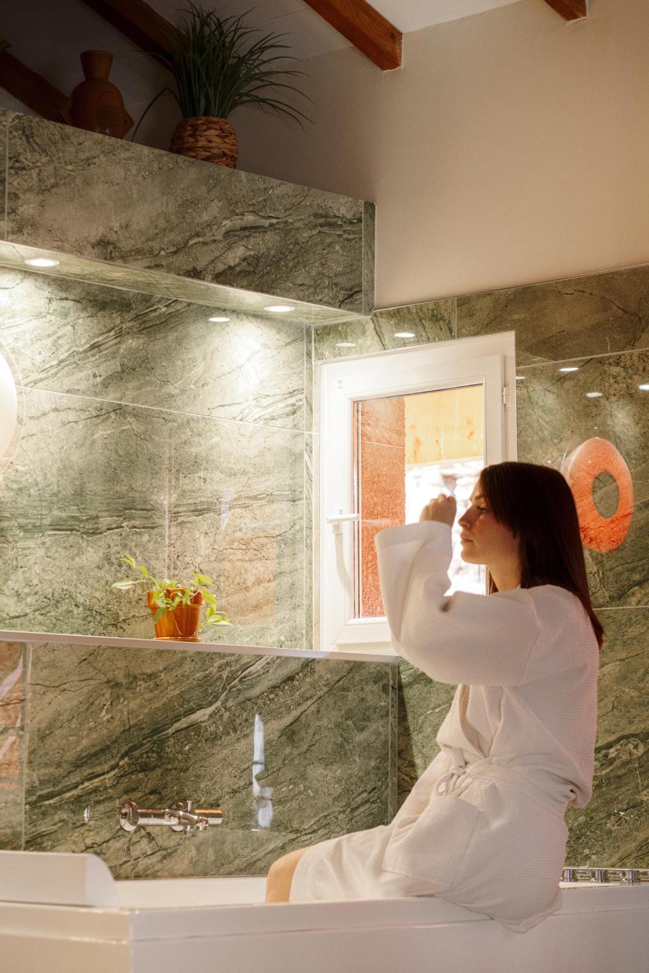 Appart Hotel Le 8 La Suite & Spa - Parking Gratuit - Mâcon Екстериор снимка