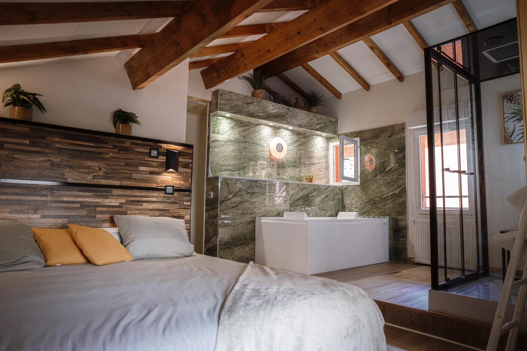 Appart Hotel Le 8 La Suite & Spa - Parking Gratuit - Mâcon Екстериор снимка